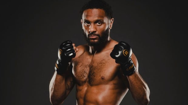 aj mckee si